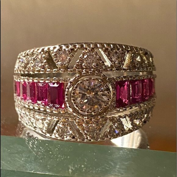 Beautiful pink sapphire and white Diamond stone women’s statement ring size 8 - Picture 4 of 12